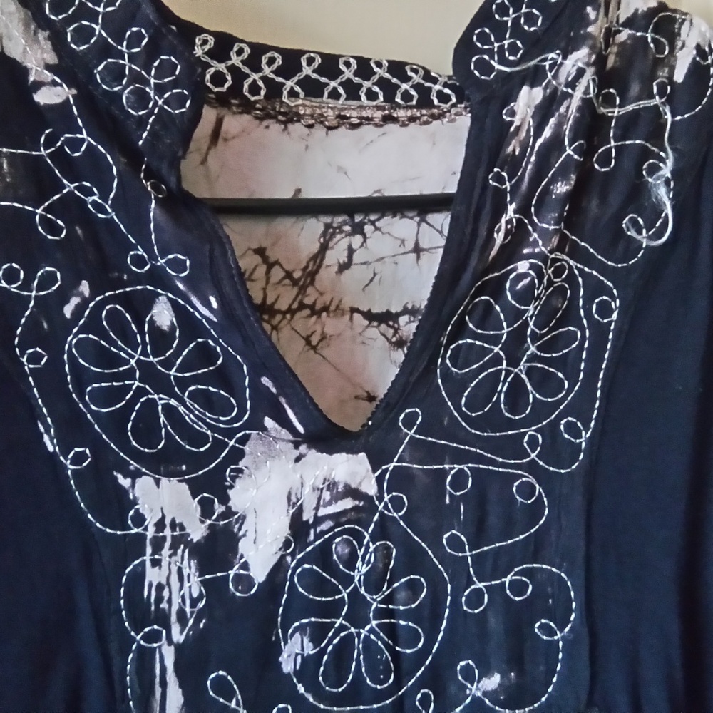 LSI Blouse - Picture 2 of 5